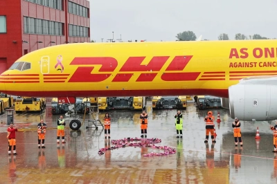 DHL&rsquo;in Meme Kanseri Farkındalık U&ccedil;ağı İstanbul Havalimanı&rsquo;na Geldi