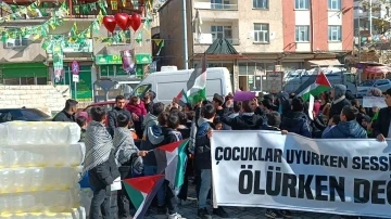 Dicle il&ccedil;esinde &ccedil;ocuklardan Gazze&rsquo;ye destek y&uuml;r&uuml;y&uuml;ş&uuml;
