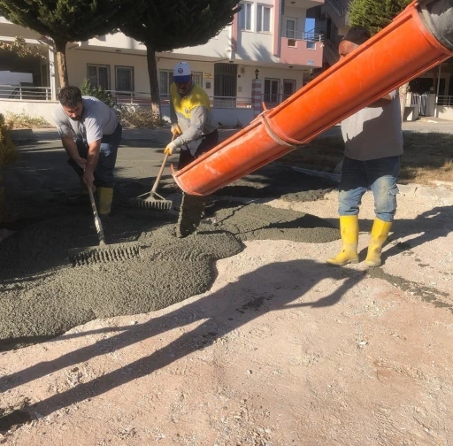 Didim&rsquo;de yol yapım &ccedil;alışmaları hız kesmiyor
