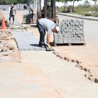 Didim&rsquo;de yol yapım &ccedil;alışmaları t&uuml;m hızıyla s&uuml;r&uuml;yor
