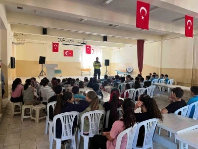 Didim ve Bozdoğan&rsquo;da &ouml;ğrencilere trafik kuralları anlatıldı
