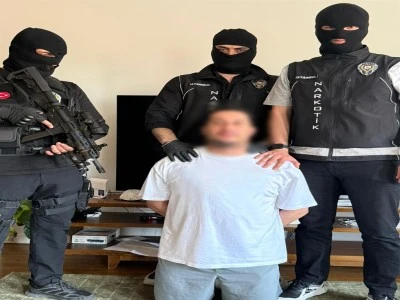 Dif&uuml;zyon mesajı ile aranan şahıs MİT ve emniyetin &ccedil;alışmalarıyla yakalandı