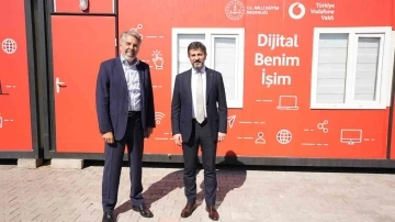 &ldquo;Dijital Benim İşim&rdquo; projesi 4 yılda 43 milyon TL&rsquo;yi aşkın sosyal değer &uuml;retti
