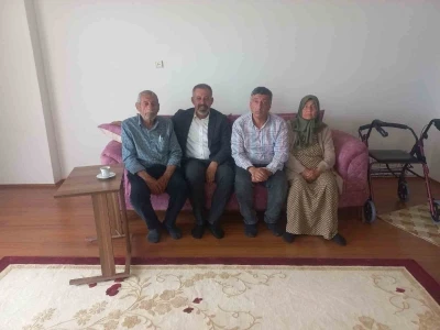 DİKO Başkanı Y&uuml;ksel, hayatını kaybeden gazetecinin ailesine ziyarette bulundu
