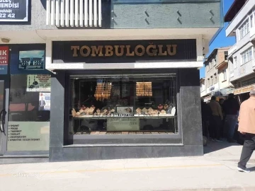 Dinar&rsquo;da silahlı soygun girişimi
