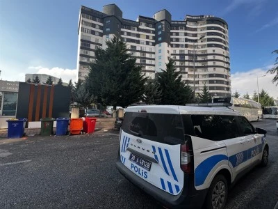 Dini nikahla birlikte yaşayan &ccedil;ift, bı&ccedil;akla birbirini yaraladı
