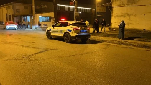 Bursa'da direksiyon başında epilepsi ge&ccedil;iren s&uuml;r&uuml;c&uuml; kaza yaptı