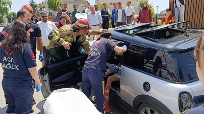 Direksiyonda iken n&ouml;bet ge&ccedil;irdi kaza yaptı