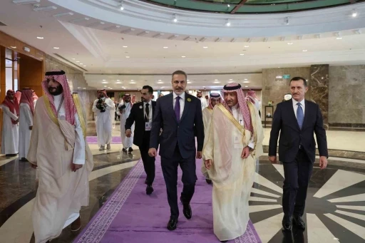 Dışişleri Bakanı Fidan, İİT-AL Ortak Olağan&uuml;st&uuml; Zirvesi&rsquo;ne katıldı
