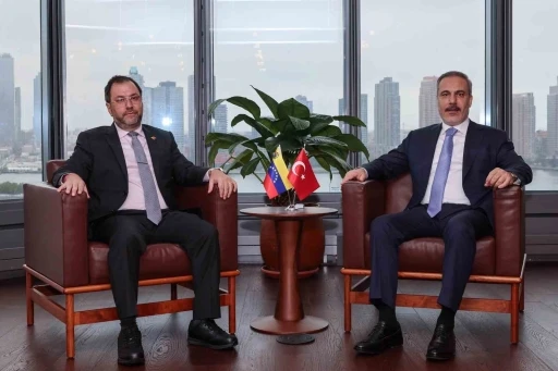 Dışişleri Bakanı Fidan, Venezuela Dışişleri Bakanı Gil ile g&ouml;r&uuml;şt&uuml;
