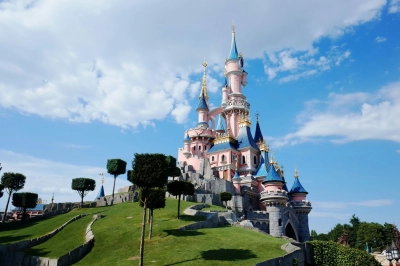 Disneyland Paris 2026&rsquo;ya Hazırlanıyor: B&uuml;y&uuml;k D&ouml;n&uuml;ş&uuml;m Ziyaret Planlarını Değiştiriyor