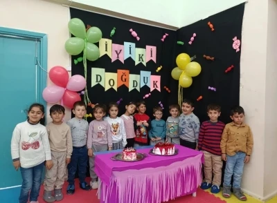 Diyadin&rsquo;de miniklere ortak doğum g&uuml;n&uuml; s&uuml;rprizi
