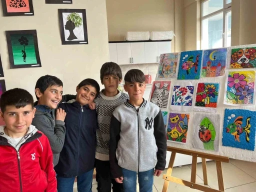 Diyadin&rsquo;de &ouml;ğrenciler yeteneklerini sergiledi
