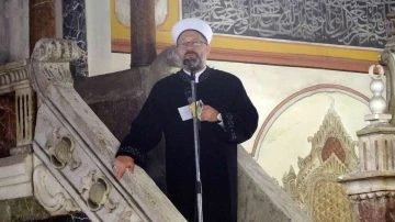 Diyanet İşleri Başkanı Ali Erbaş&rsquo;tan cuma hutbesinde yılbaşı vurgusu
