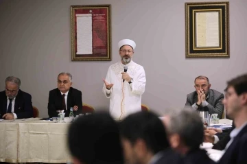 Diyanet İşleri Başkanı Erbaş: "Filistinliler &ouml;zg&uuml;rl&uuml;ğ&uuml;n ne olduğunu b&uuml;t&uuml;n d&uuml;nyaya canlarıyla tanıttı&rdquo;

