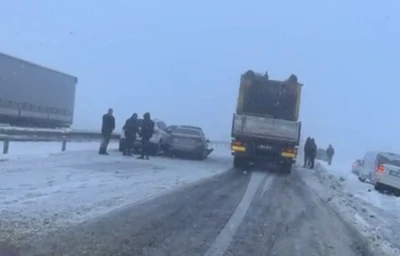 Diyarbakır&rsquo;da 10 ara&ccedil;lı zincirleme kaza