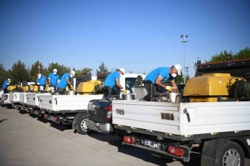 Diyarbakır&rsquo;da 13 kırsal il&ccedil;eye 48 ila&ccedil;lama aracı desteği
