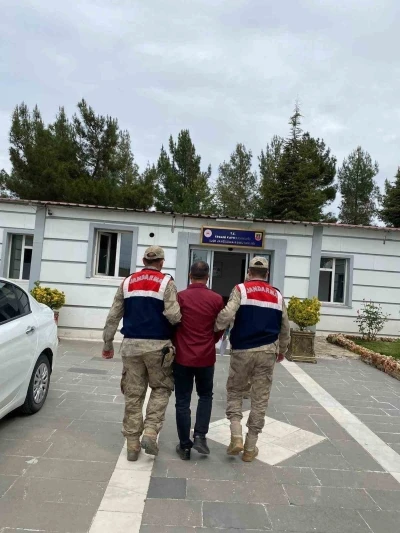 Diyarbakır&rsquo;da 19 yıl kesinleşmiş hapis cezası bulunan şahıs yakalandı
