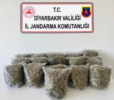 Diyarbakır&rsquo;da 38 bu&ccedil;uk kilo esrar ele ge&ccedil;irildi