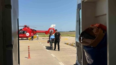 Diyarbakır&rsquo;da ağa&ccedil;tan d&uuml;şen şahıs helikopterle hastaneye nakledildi
