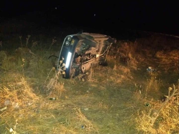 Diyarbakır&rsquo;da otomobiller takla attı: 2 yaralı
