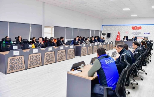 Diyarbakır&rsquo;da "afet risk azaltma planı toplantısı" d&uuml;zenlendi
