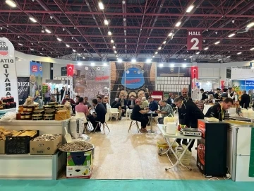 Diyarbakır&rsquo;ın tescilli y&ouml;resel lezzetleri Antalya&rsquo;da sergilendi
