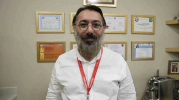 Diz ağrısı &ccedil;ekenlere &rsquo;robotik diz&rsquo; ve &rsquo;kal&ccedil;a protezi&rsquo; derman oluyor
