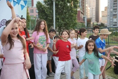 Doğanbey Mahallesi&rsquo;nde yaz akşamı şenliğe d&ouml;n&uuml;şt&uuml;