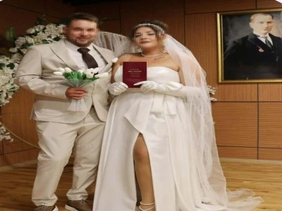 Doktor, tartıştığı eşini 20 bı&ccedil;ak darbesiyle yaralayıp, intihara kalkıştı