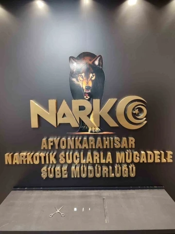 Dolmuş şof&ouml;r&uuml; uyuşturucu satarken yakalandı
