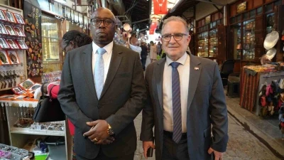 Dominik ve Kenya B&uuml;y&uuml;kel&ccedil;ileri Gaziantep&rsquo;e hayran kaldı
