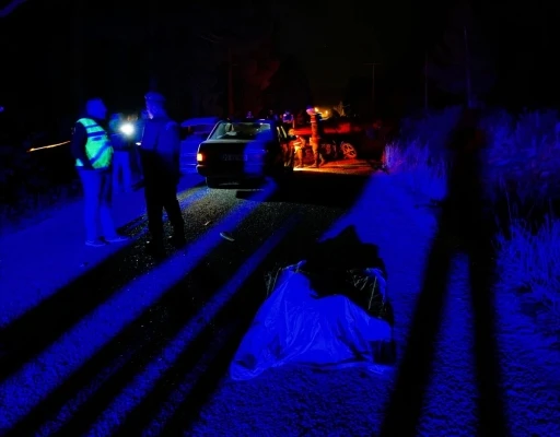 D&ouml;rt aracın karıştığı zincirleme kazada motosiklet s&uuml;r&uuml;c&uuml;s&uuml; &ouml;ld&uuml;
