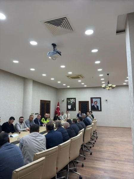 D&ouml;rtyol&rsquo;da muhtarlar toplantısı ger&ccedil;ekleştirildi
