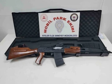 D&uuml;ğ&uuml;n konvoyunda havaya ateş eden şahıslar yakalandı
