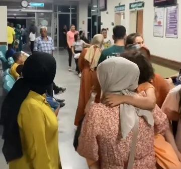 Bursa'da d&uuml;ğ&uuml;n yemeği zehir oldu: Hastane acili doldu taştı