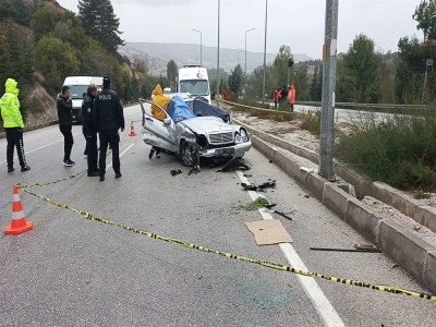 D&uuml;ğ&uuml;n yolu kana bulandı