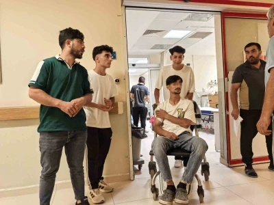 D&uuml;ğ&uuml;nde kurusıkı tabancayla ateş edilmesi sonucu 17 yaşındaki &ccedil;ocuk yaralandı