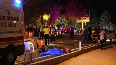 D&uuml;ğ&uuml;nden &ccedil;ıkıp kazada hayatını kaybetti, cenaze yerdeyken d&uuml;ğ&uuml;n eğlencesi devam etti