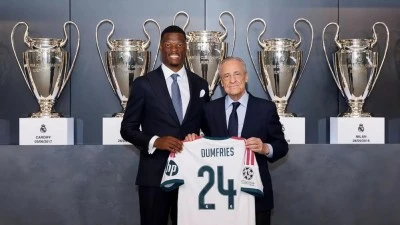 Dumfries, Real Madrid'e imzayı attı