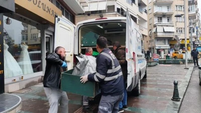 D&uuml;n giriş yaptığı apart otel odasında &ouml;l&uuml; bulundu