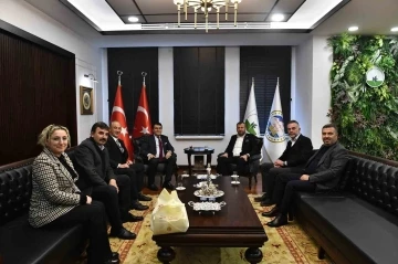 "Osmangazi'nin &ccedil;arşı esnafı AVM&rsquo;lere karşı g&uuml;&ccedil;leniyor&rdquo;