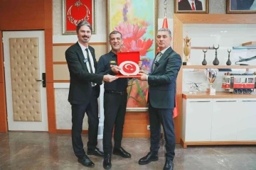 D&uuml;nya 3 Bant Bilardo Şampiyonu Taşdemir: "Mutluyum, gururluyum ve onurluyum"