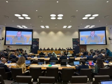 D&uuml;nya Belediyeler Birliği Başkanı Altay Birleşmiş Milletler&rsquo;de konuştu
