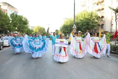 D&uuml;nya dansları Bursa İneg&ouml;l'de