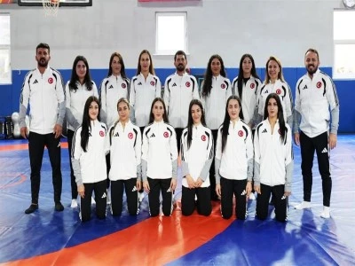 D&uuml;nya G&uuml;reş Şampiyonası'nda Kadın Milliler Mindere &ccedil;ıkacak