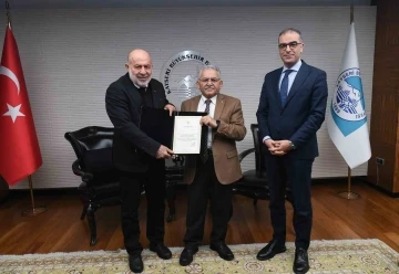 D&uuml;nya Kar Motosikleti Şampiyonası, T&uuml;rkiye&rsquo;de ilk kez Erciyes&rsquo;te d&uuml;zenlenecek
