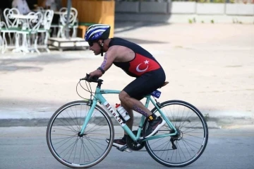 D&uuml;nya Paratriatlon Kupası&rsquo;nda tarih yazıldı
