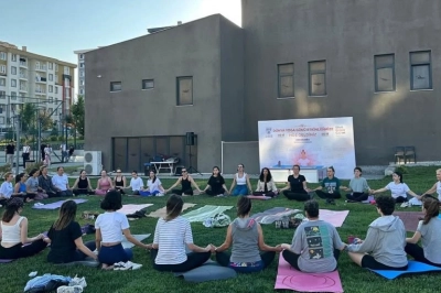 D&uuml;nya Yoga G&uuml;n&uuml;&rsquo;nde kadınlar buluştu