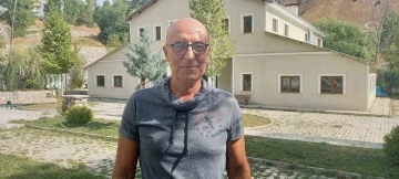 D&uuml;nyaca &uuml;nl&uuml; &ccedil;izer Tayyar &Ouml;zkan memleketi P&uuml;l&uuml;m&uuml;r&rsquo;de geldi
